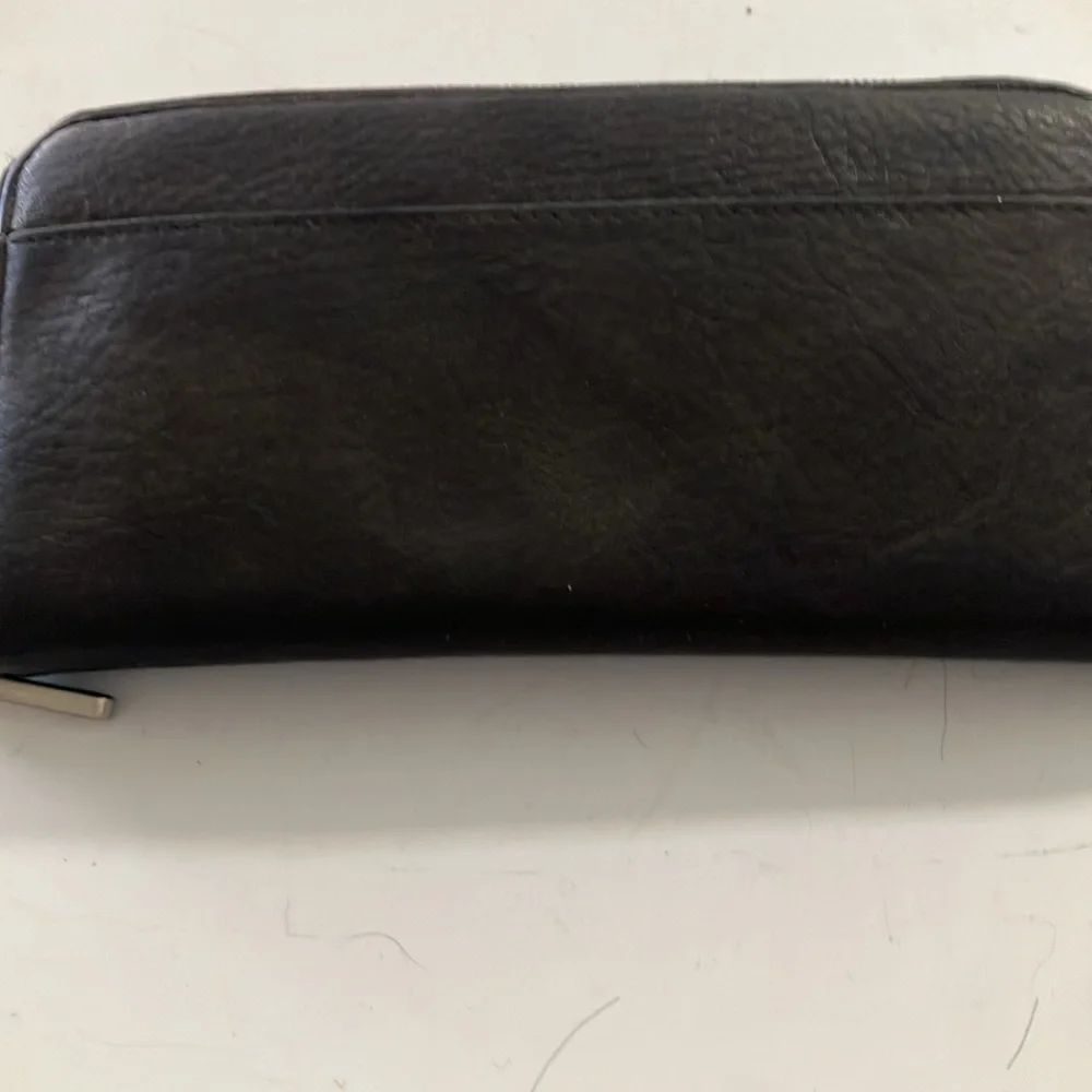 FINAL MARKDOWN Ladies Stone Mountain Black Leather Wallet